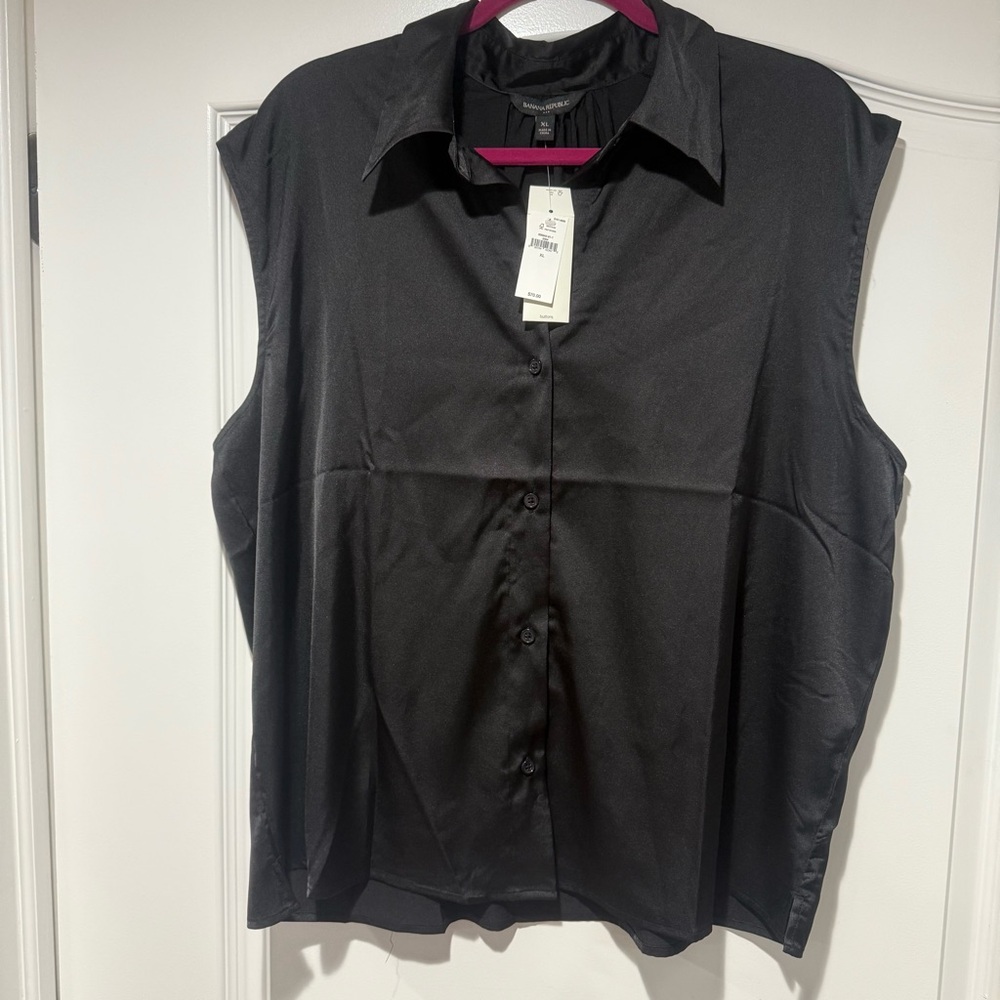 Banana Republic Black Silk Sleeveless Collar Button Blouse